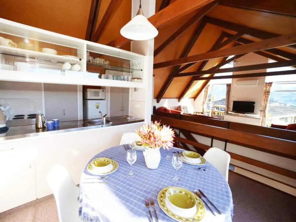 Akaroa Harbour View - Christchurch Holiday Homes