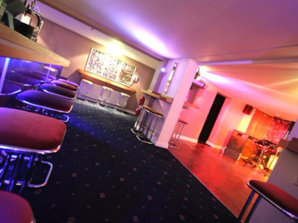 Dutchman Hotel