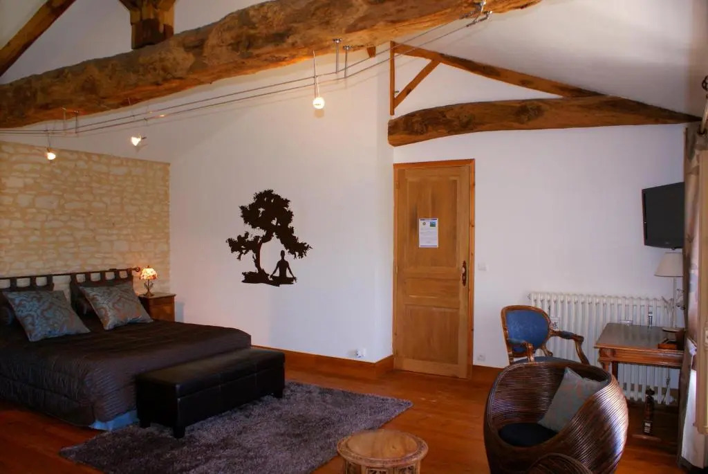 Le Domaine des Doucins & Spa, Gîte 3 étoiles, 10 minutes de Jonzac piscine et spa