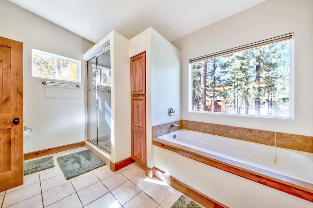 Tahoe  In The Pines 4 Bedroom Home