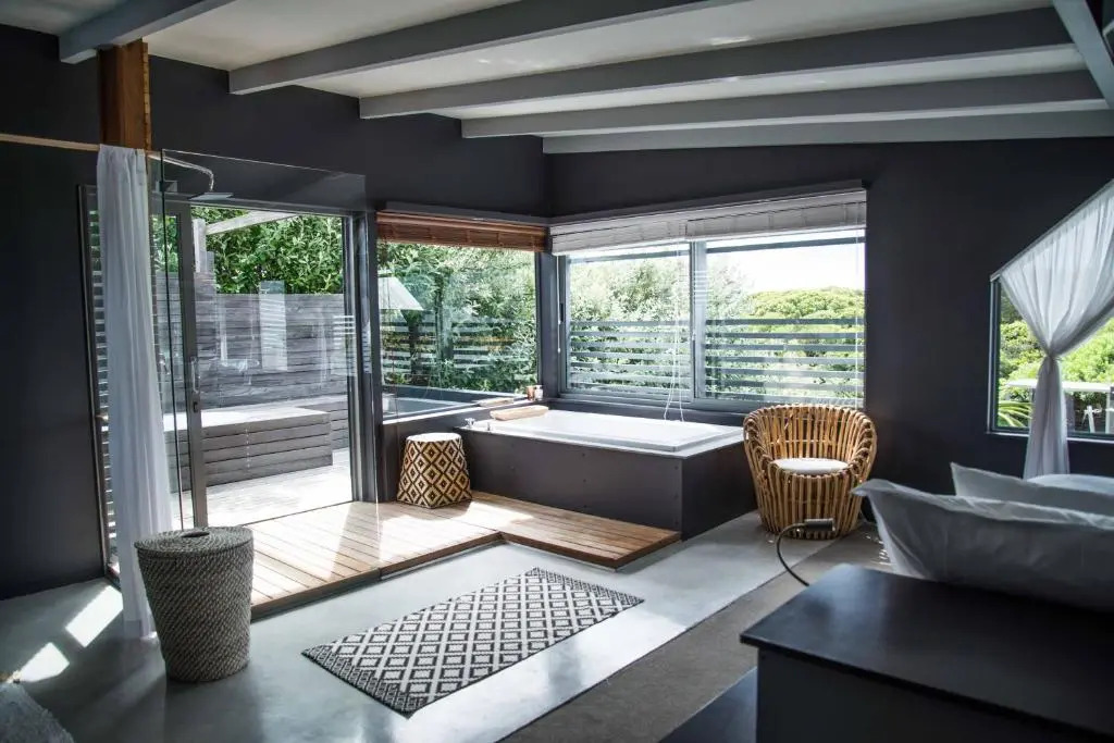Architectural Beach Villa on Beach Estate - Klein Slangkop Kommetjie