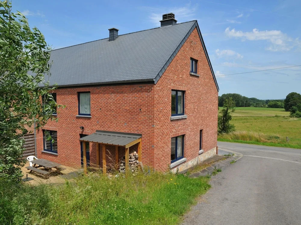 Rural, Comfortable Holiday Home in Noiseux With Ourthe River Flowing Closeby