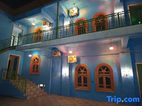 Pengjing Homestay (Kashgar Xiangfei Yuan Scenic Area)