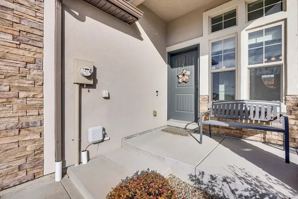 8 Mi to Usafa! Townhome w/ Game Room & Backyard
