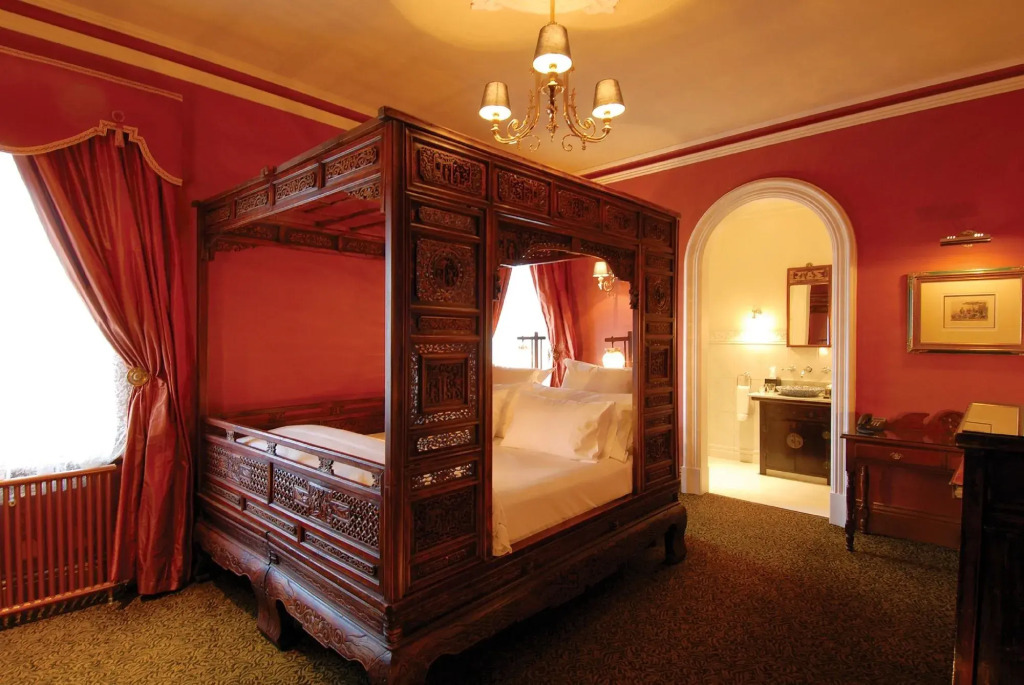 Craigs Royal Hotel
