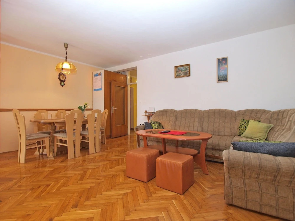 Apartment 1475