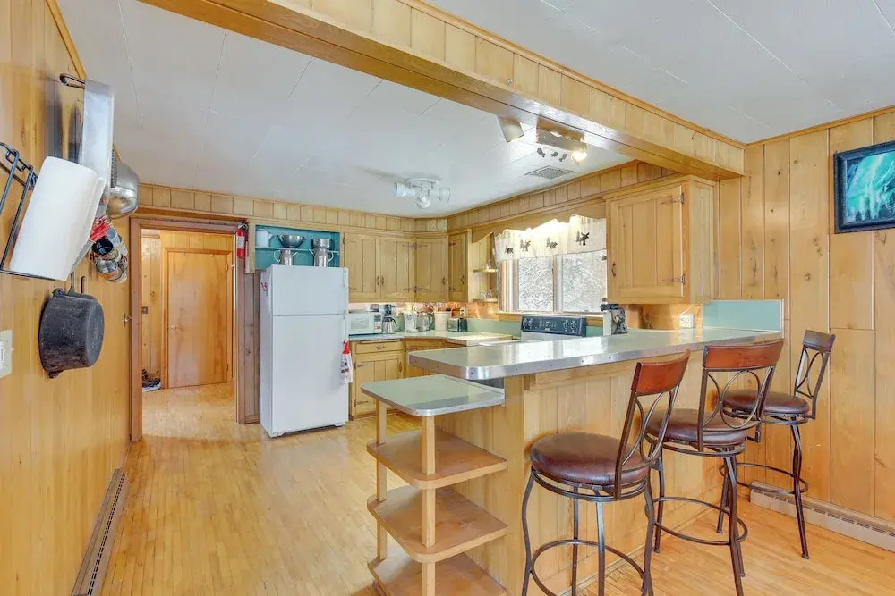 Private Dock + Screened Porch: Echo Lake Cabin