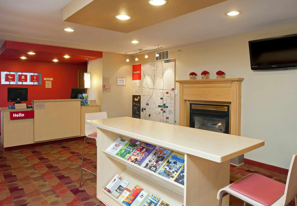 MainStay Suites Bloomington near University