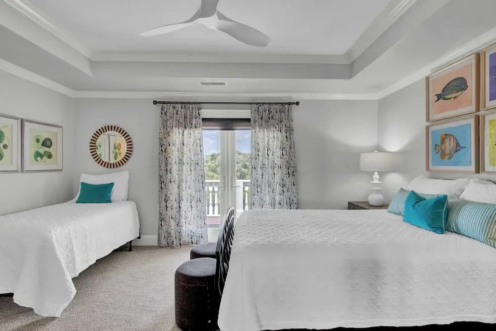 114 Ocean Boulevard by Avantstay Beachfront Infinity Pool Basketball Court Recently Renovated!