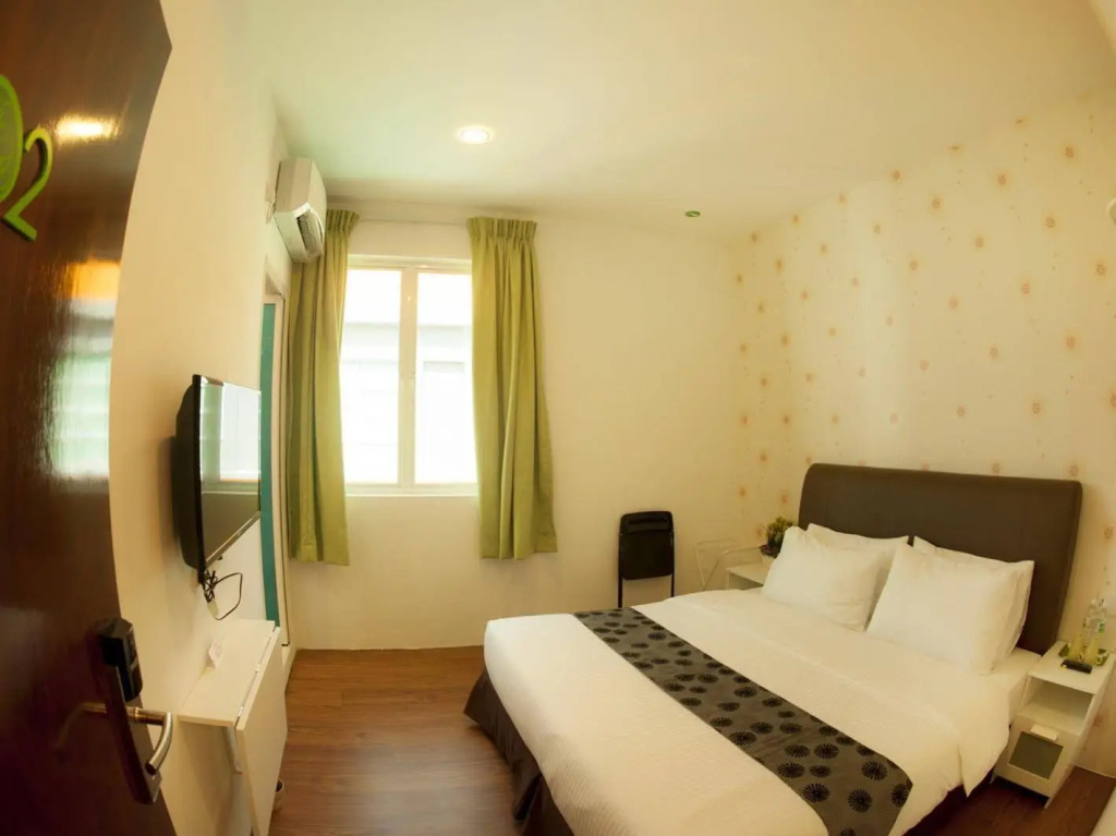 Treez Inn