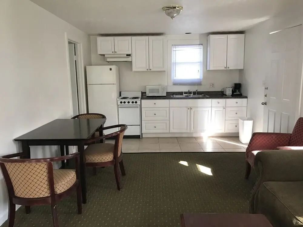 Exit 5 Resort & Condominium