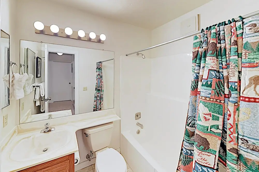 All-seasons , Near Northstar Resort 2 Bedroom Condo
