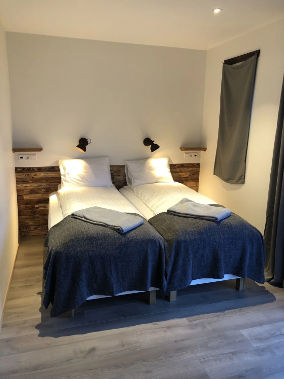Hrafnavellir Guest House