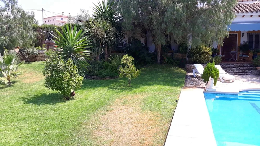 Villa With 4 Bedrooms in Málaga, With Wonderful Mountain View, Private