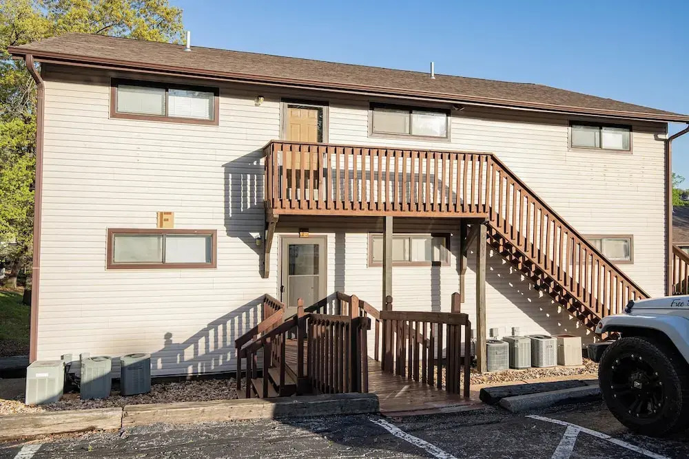 Boat Slip & Ramp- Trailer Parking- Lakefront Pool