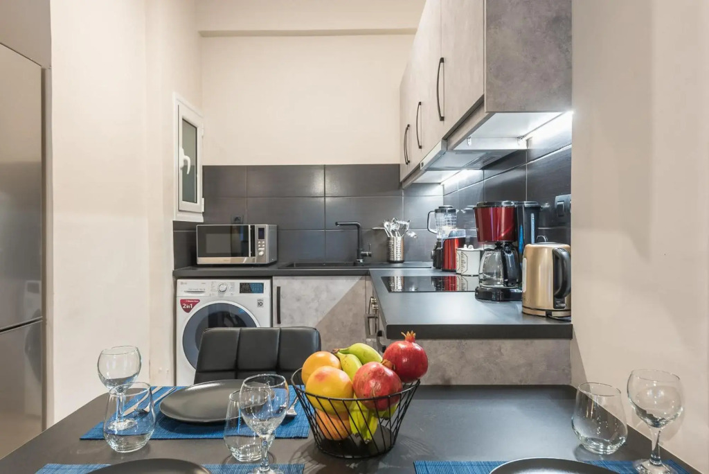 Modern apartment Downtown Athens