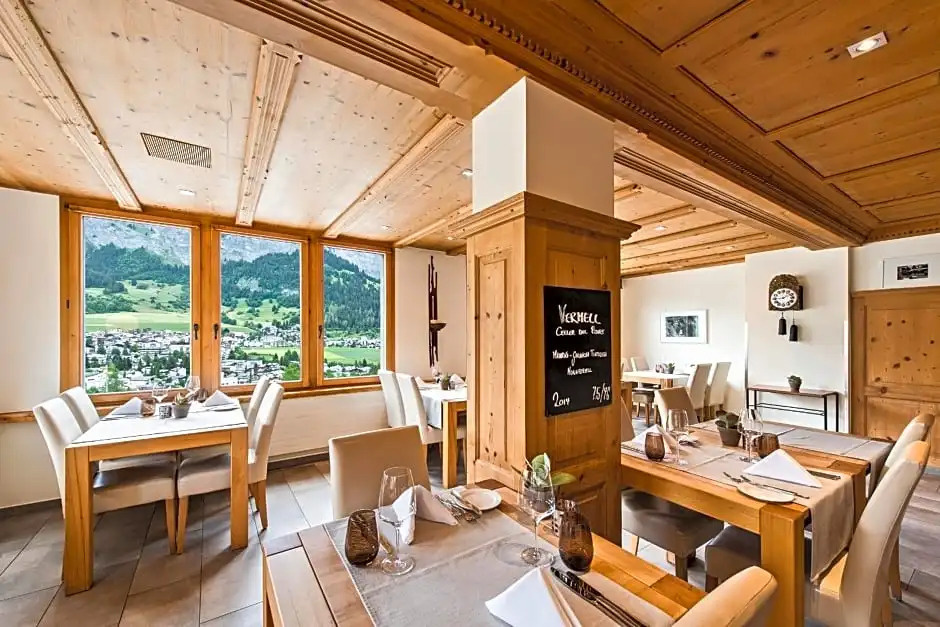 Hotel Restaurant Chesa