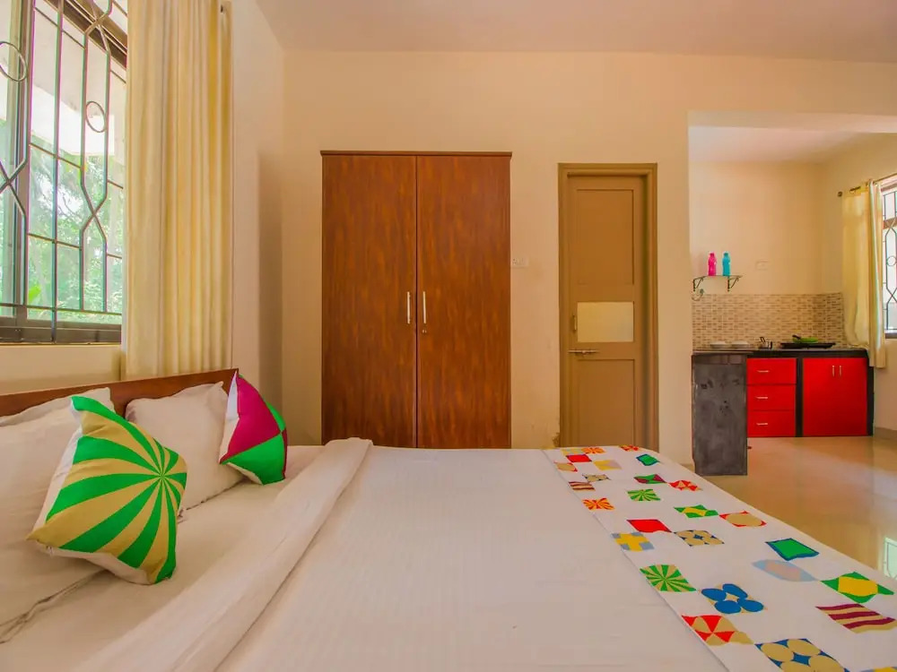 OYO 13794 Home Cozy Studio Utorda Beach