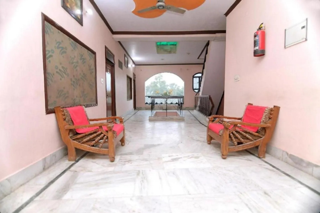 Hotel Rashmi Agra