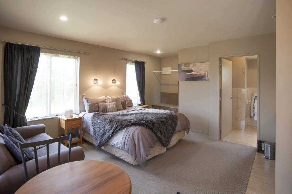 Blue Ridge Studios and Bed & Breakfast