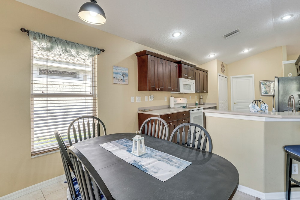 Quiet Golfer's Home 9 Mi to Beaches & Dtwn Venice!
