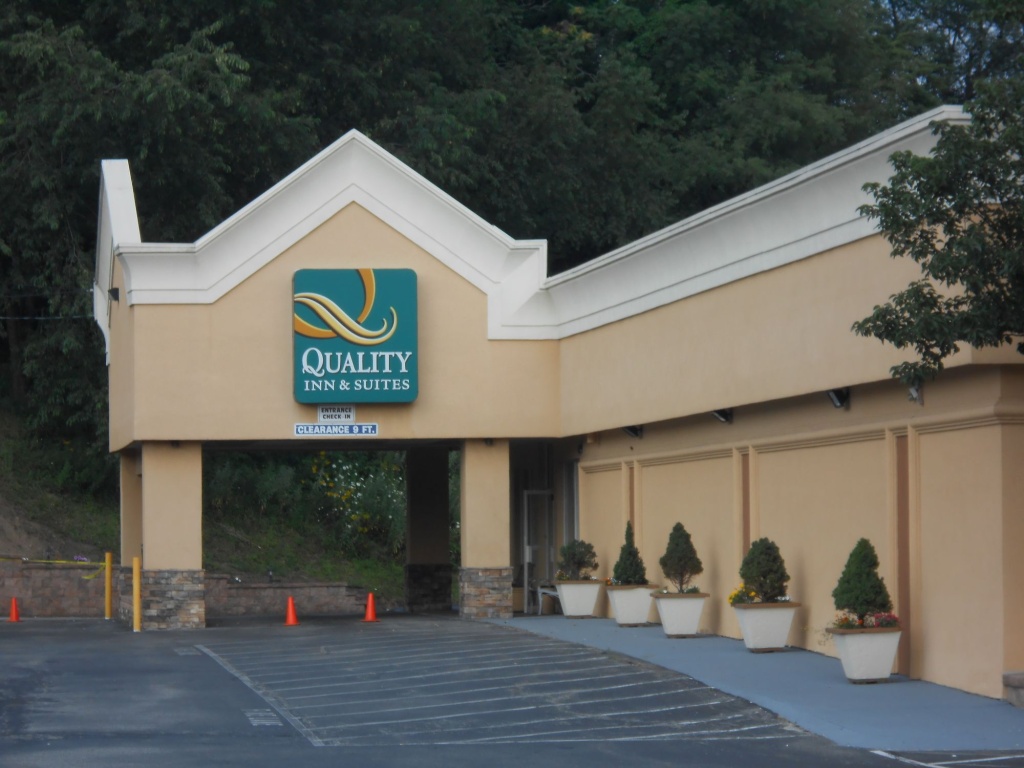 Quality Inn & Suites Indiana South