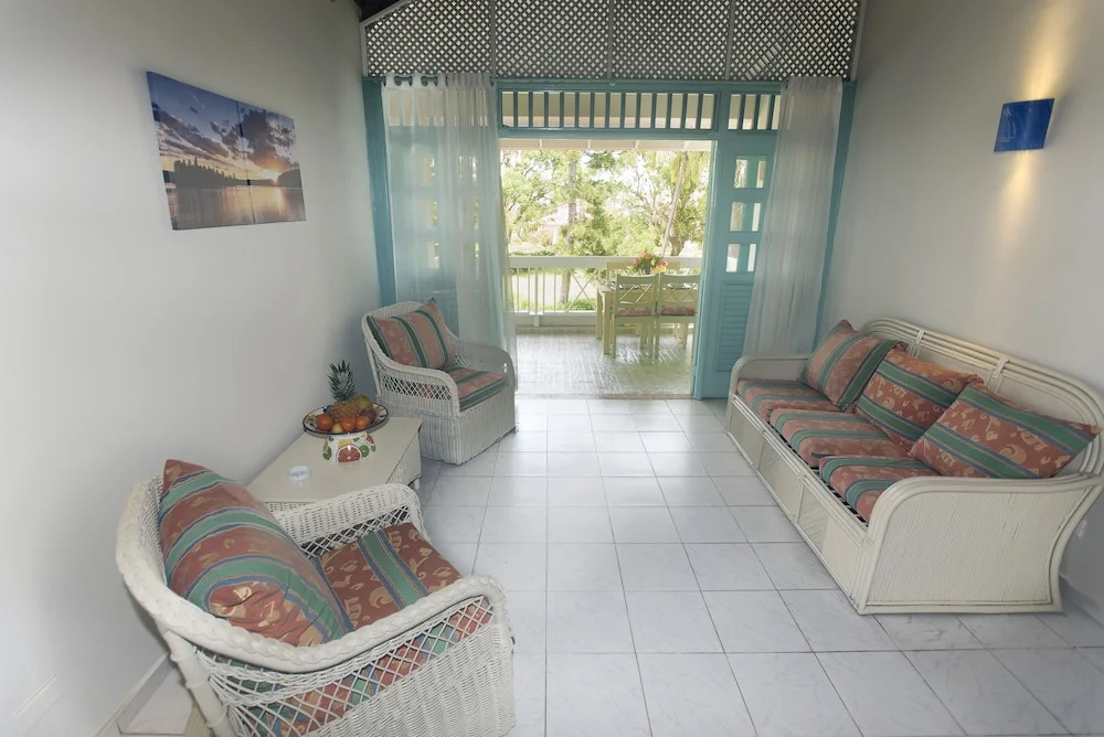 El Pelicano Apart-Hotel