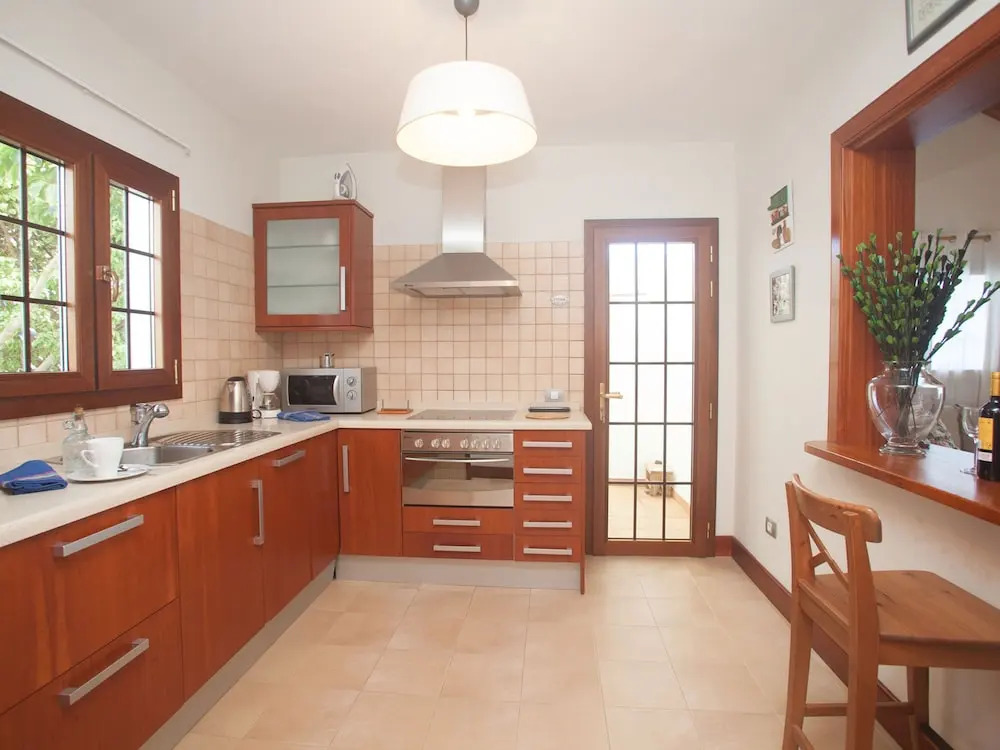 Nice and Cozy Holiday Home With Private Pool and Amazing sea View