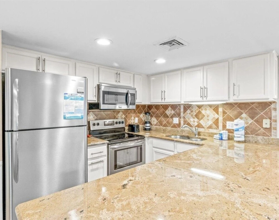 Holiday Surf And Racquet Club 610 2 Bedroom Condo by Redawning