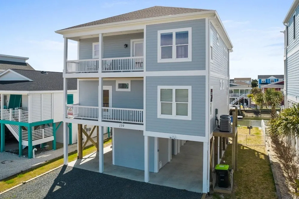Fore Seasuns / 139 Scotch Bonnet Dr. 4 Bedroom Home by RedAwning