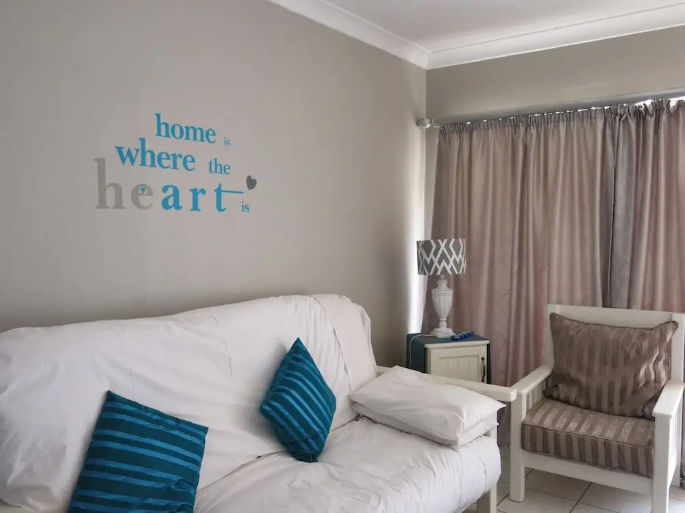 Cherry Lane Self Catering BB - 1 Bedroom Bathroom With Shower for 4 Guests