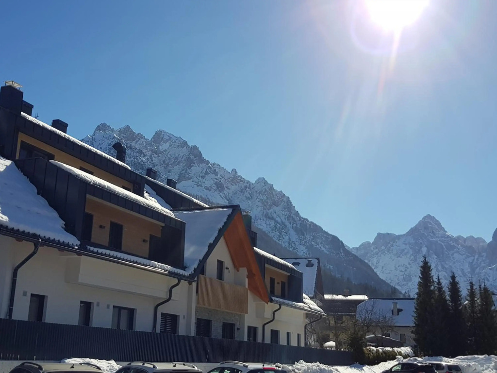 Vila Mojca SKI IN&OUT - Apartmaji Lena