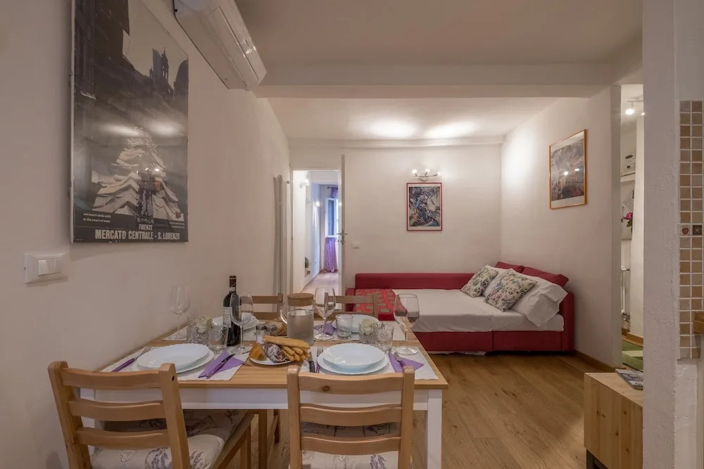 Ariento Apartments By MMega