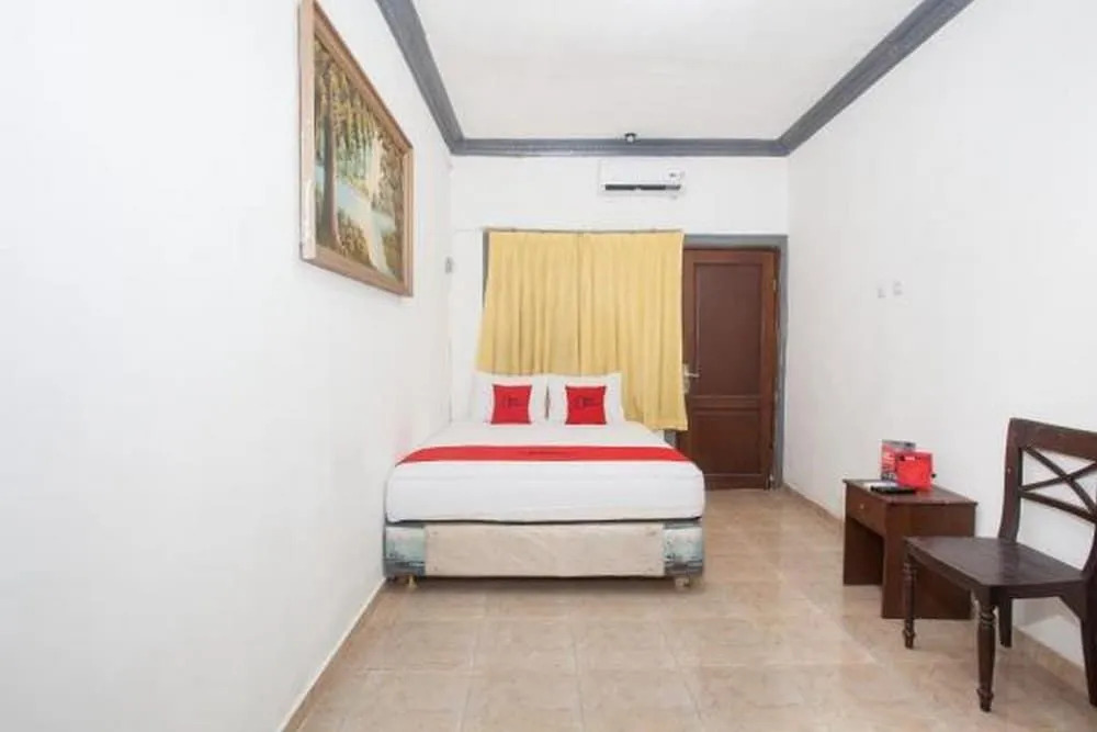 RedDoorz near Ciputra World 2 Surabaya
