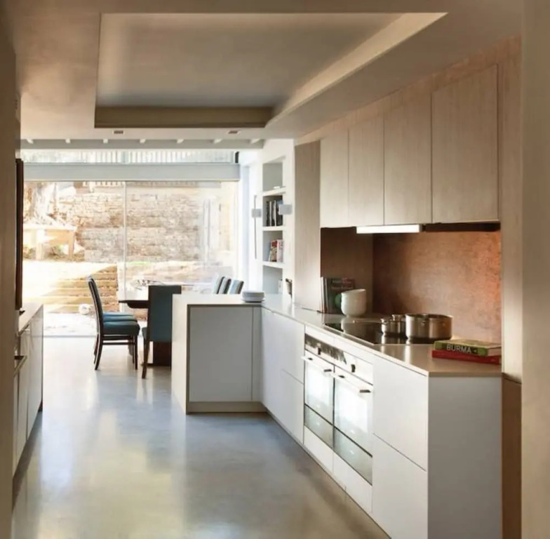 3 Bedroom Home in London Fields Sleeps 5