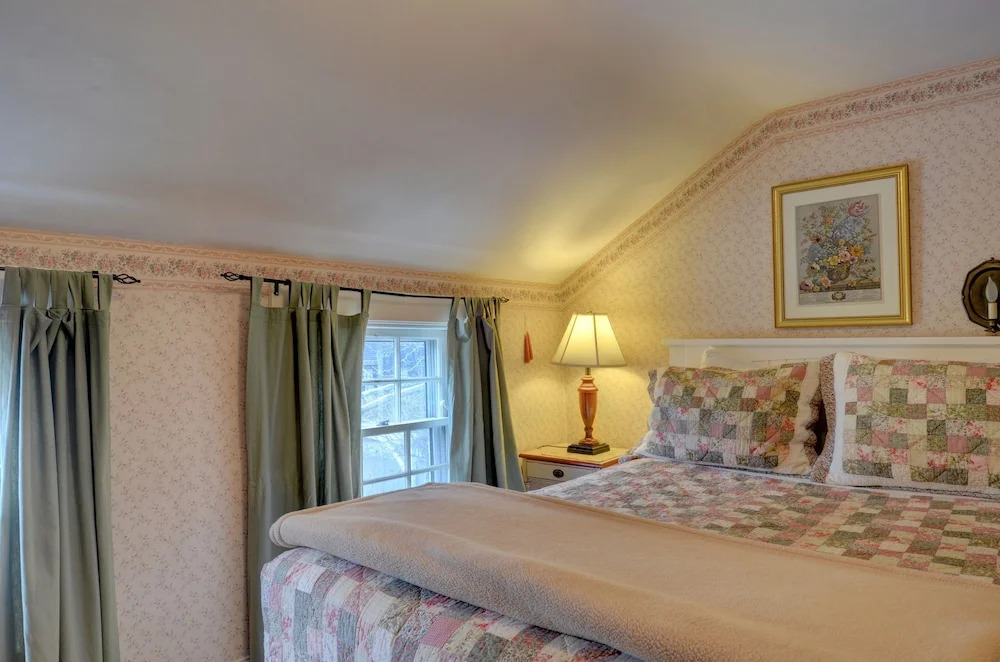Melville House Newport