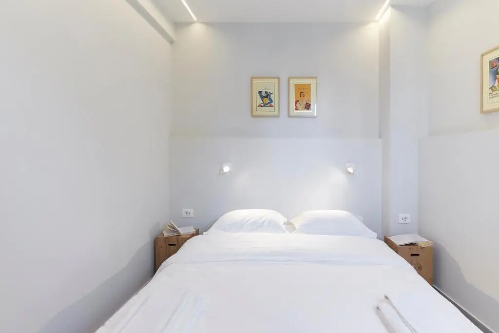 Live like a local in a Vintage 1bdr near Acropolis
