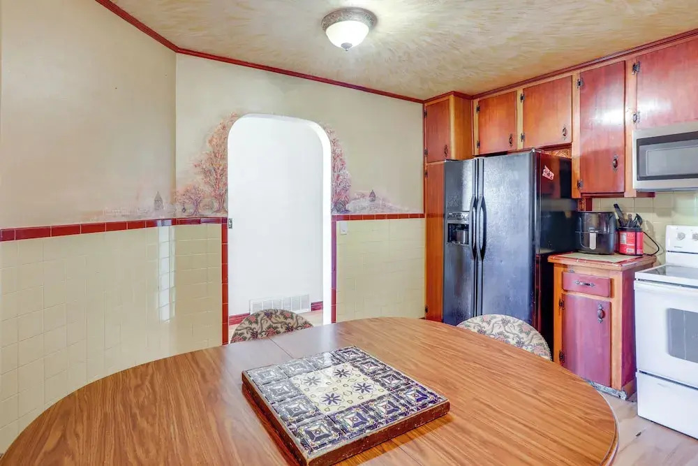 5 Mi to Dtwn Denver: Pet-friendly Home w/ Patio