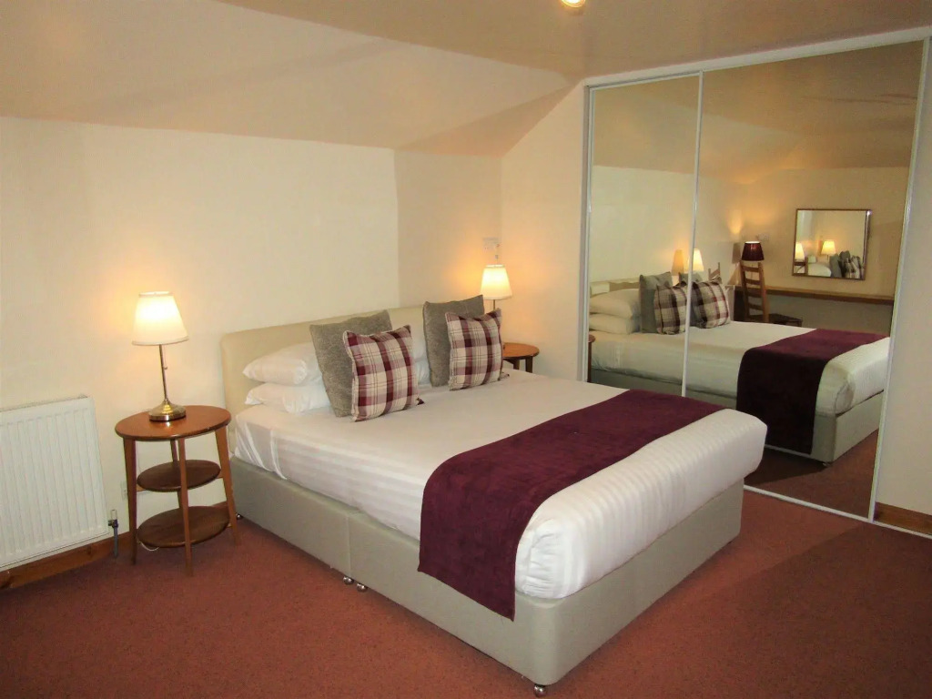 Kingswood Hotel