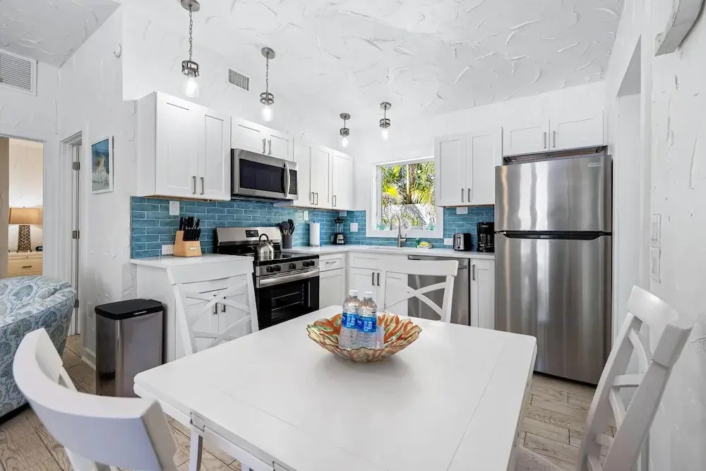 Crescent Beach Villas By Beachside Management