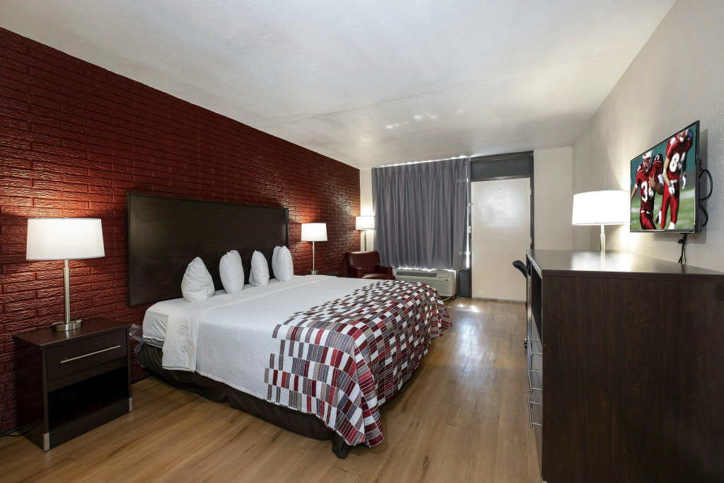 Red Roof Inn West Point