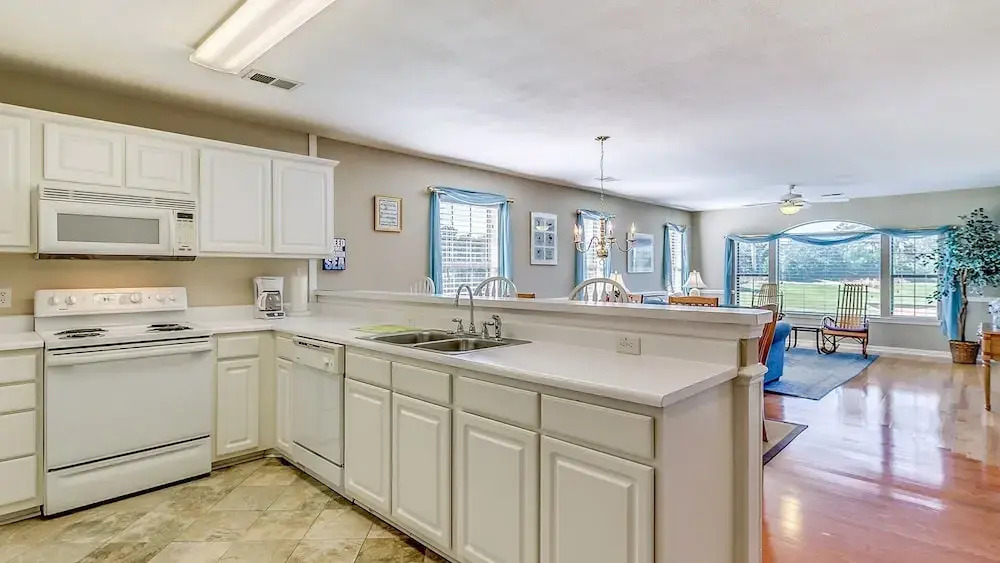 Fifty-seven Sea This Spacious And Beautiful Condo Overlooking Pond And 4th Hole 3 Bedroom Condo by Peace Vacations