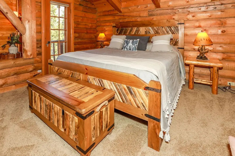 Woodland Log-1887 by Big Bear Vacations