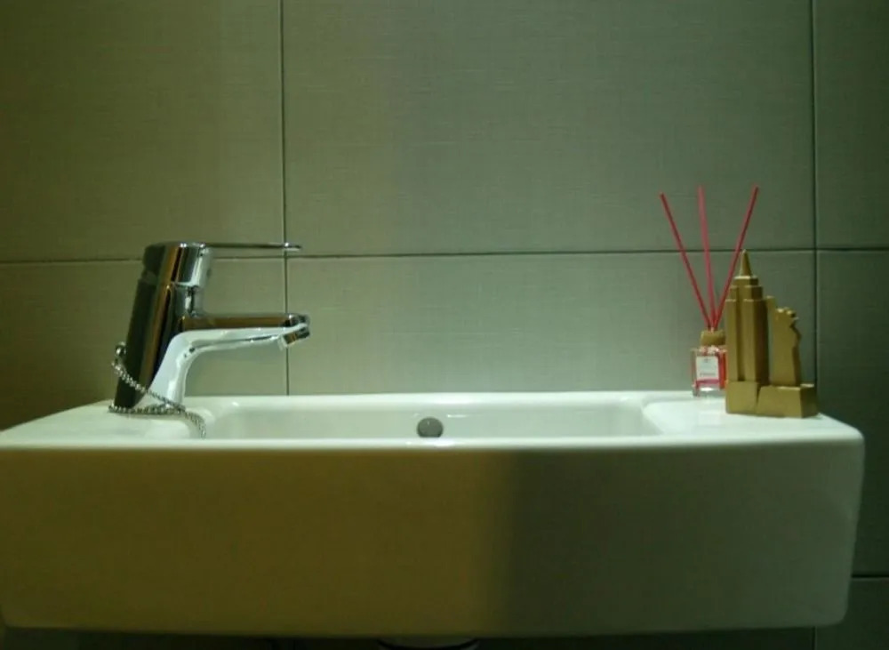 8Rooms Madrid, smart self check-in rooms