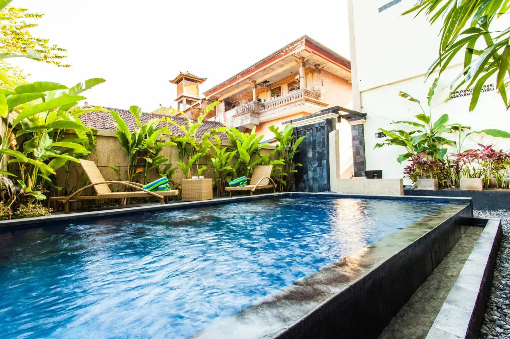 Lucky's Guest House