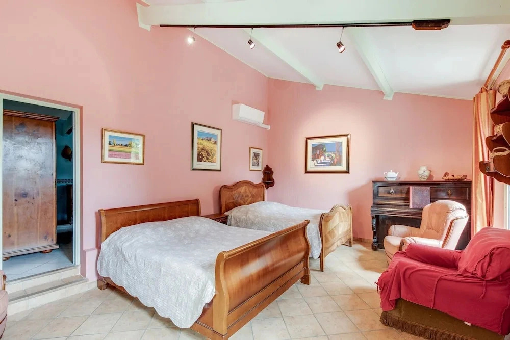 Villa in Provence Near Vaison-la-romaine