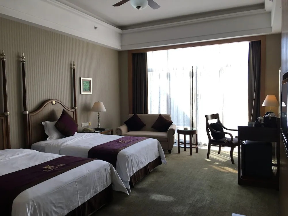 Foshan Green Lake Hot Spring Hotel
