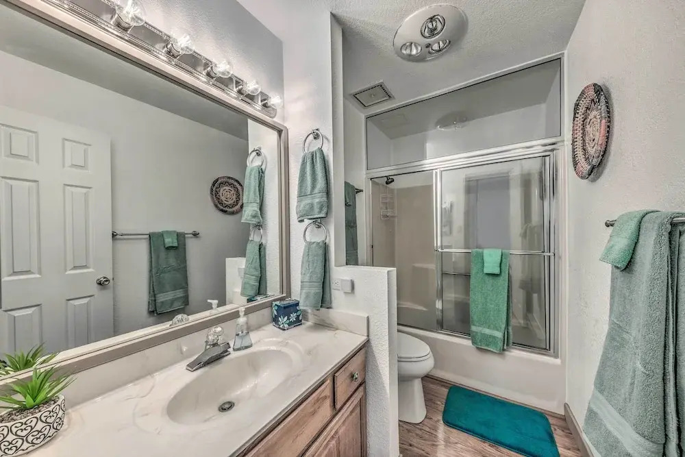 Cozy Cloudcroft Townhome ~ 1 Mi to Burro Ave!