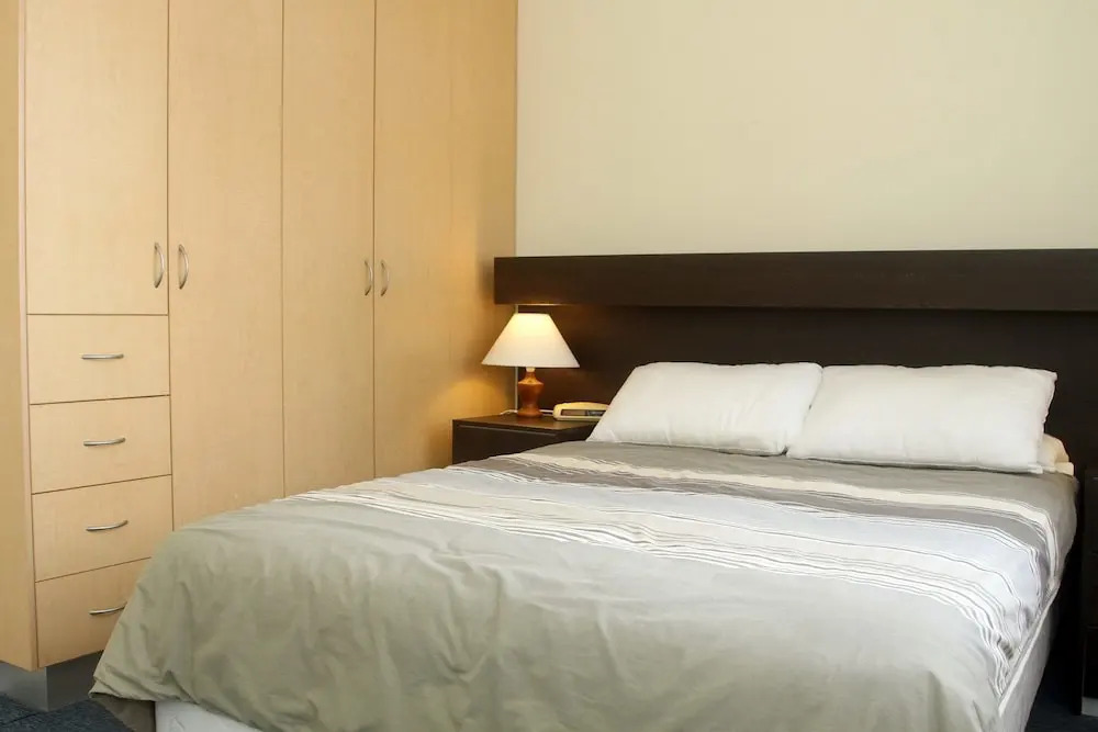 Bay Village Unit 2 47 Shoal Bay Road