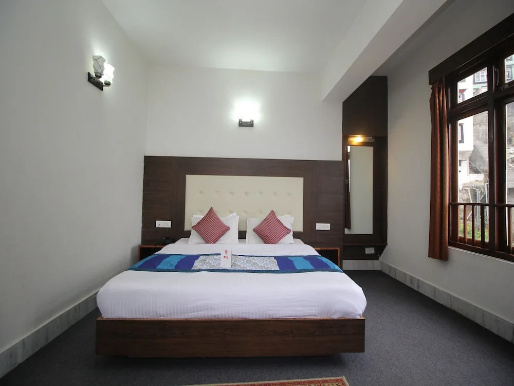 OYO 7620 Hotel Yukim Residency